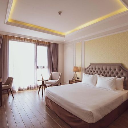 Phu Cuong Hotel Cà Mau Exteriör bild