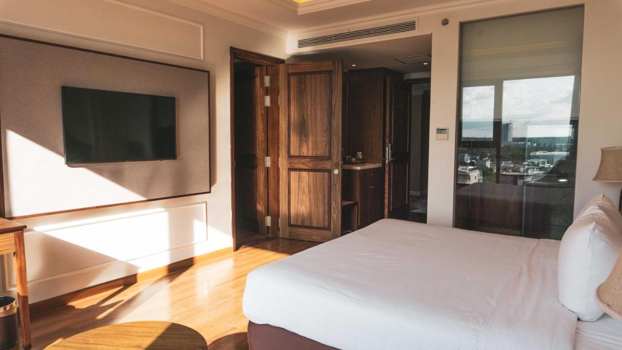 Phu Cuong Hotel Cà Mau Exteriör bild