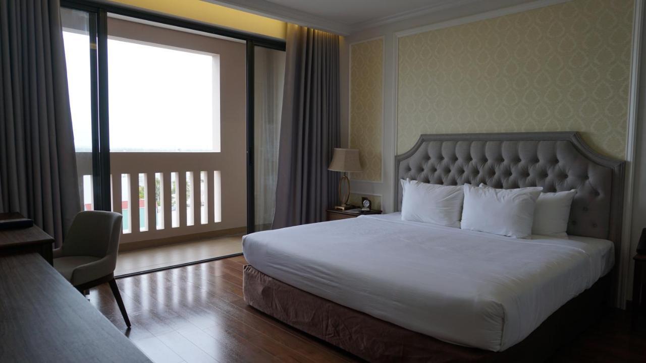 Phu Cuong Hotel Cà Mau Exteriör bild