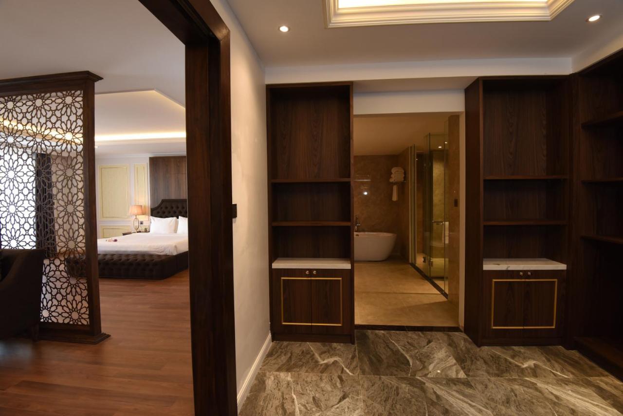 Phu Cuong Hotel Cà Mau Exteriör bild